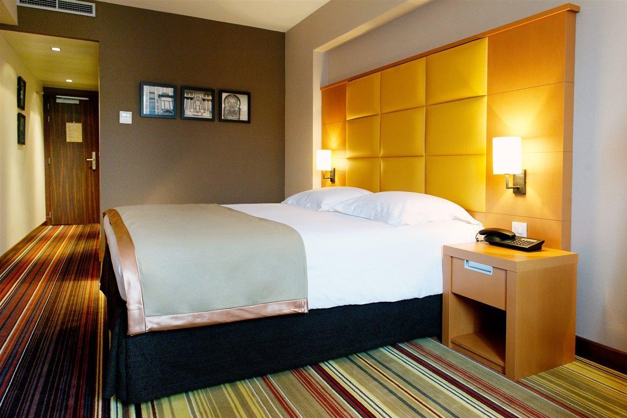 New Charlemagne Hotel